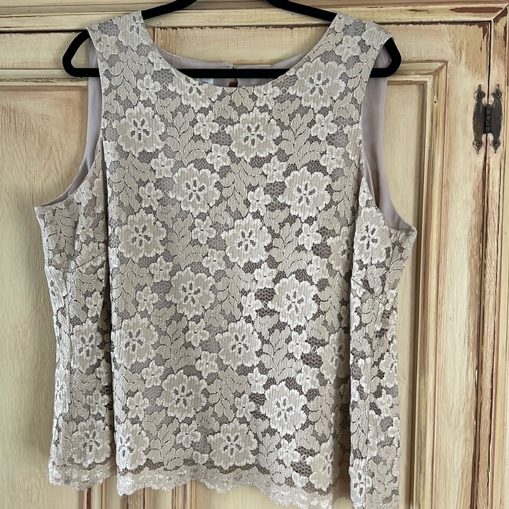Lace tank by Jones New York. Size 20W.
